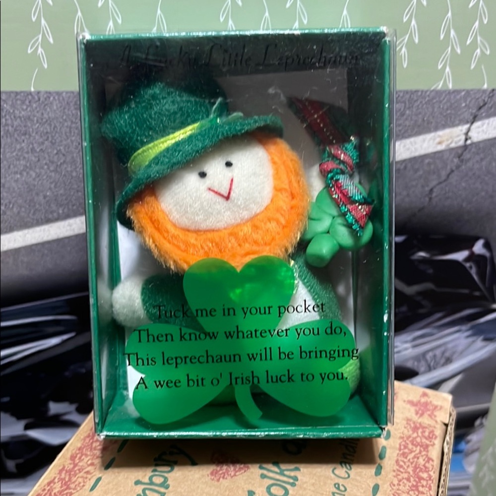 Vintage Russ - Lucky Leprechaun 🍀